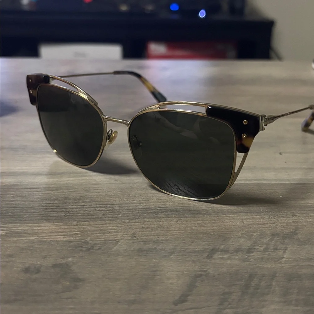 Tory Burch TY6049 Open Metal Frame Sunglasses with Tortoise Shell Accent - Picture 5 of 12